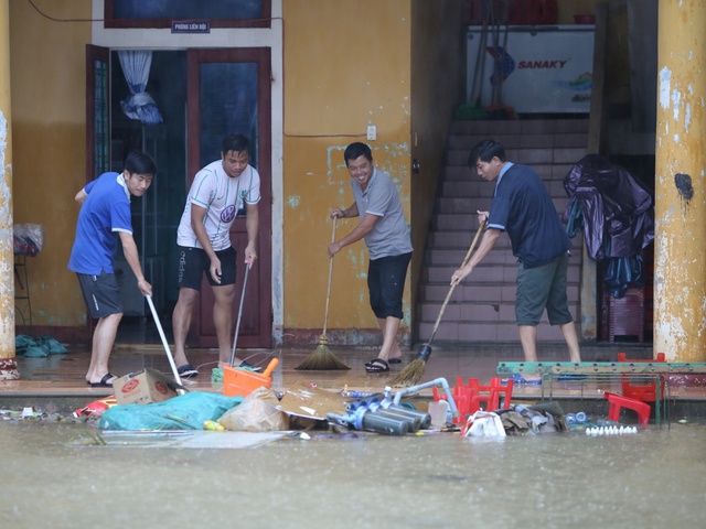 Quảng Trị: Gần 5.000 học sinh phải nghỉ học do mưa lũ