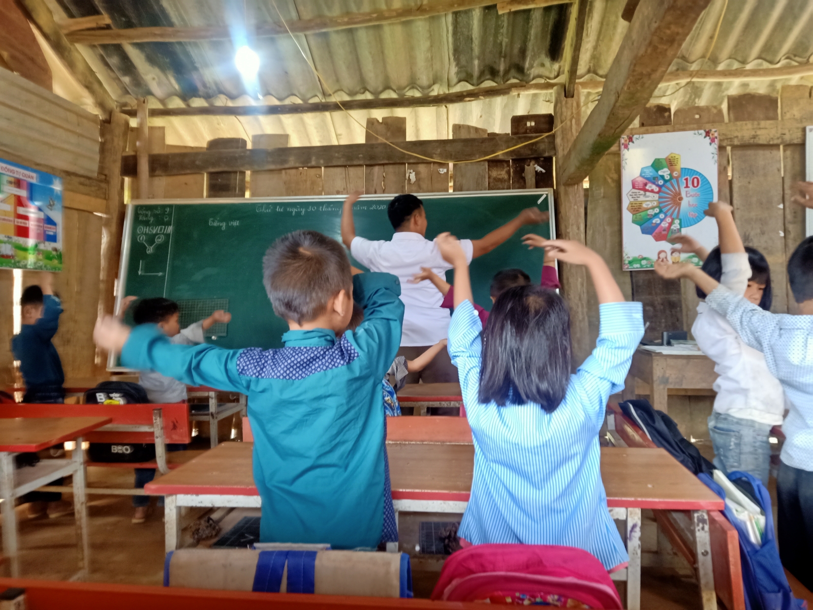 Tuyên Quang: Na Hang xây dựng kế hoạch tập huấn dạy SGK lớp 1
