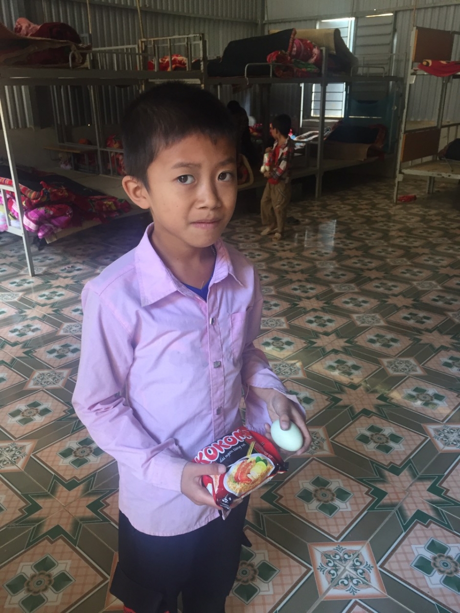 “Xập xí xập ngầu” trong bữa ăn của học sinh ở Điện Biên Đông - Ảnh minh hoạ 2