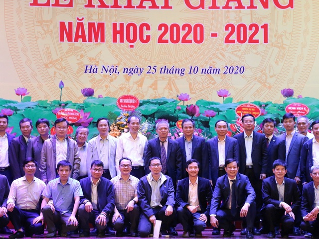Khoa Y Dược Đại học Quốc gia Hà Nội khai giảng năm học 2020 – 2021