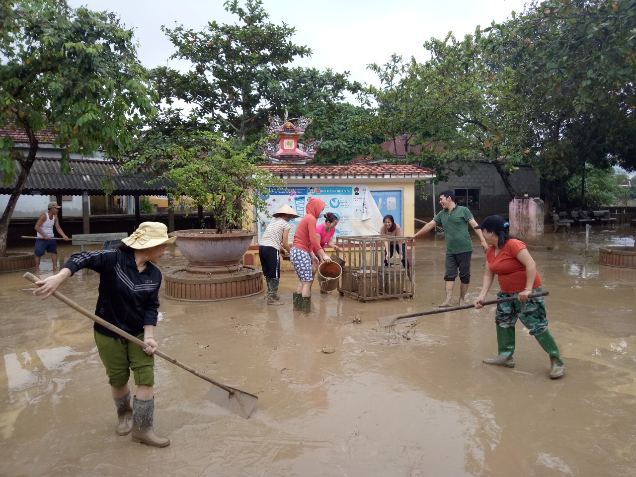 Quảng Trị: Gần 5.000 học sinh phải nghỉ học do mưa lũ - Ảnh minh hoạ 3