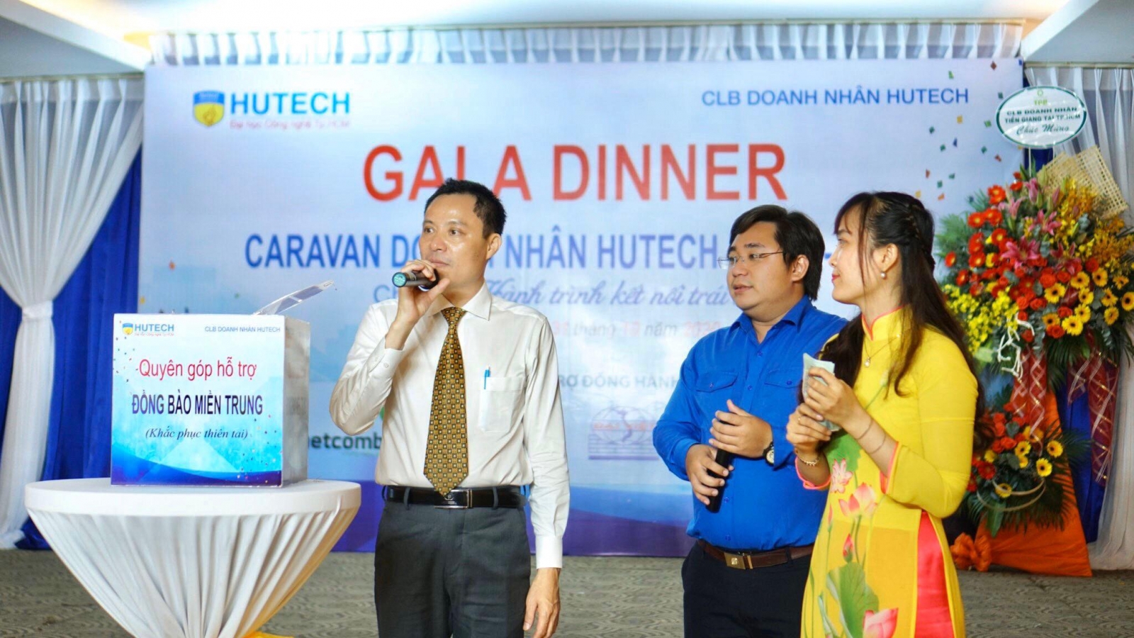 Caravan Doanh nhân HUTECH 2020: Mang yêu thương đến với học sinh khó khăn - Ảnh minh hoạ 4