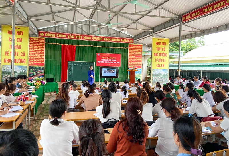 Giáo viên tự tin thoát ly sách giáo khoa khi triển khai CTGDPT 2018 - Ảnh minh hoạ 2