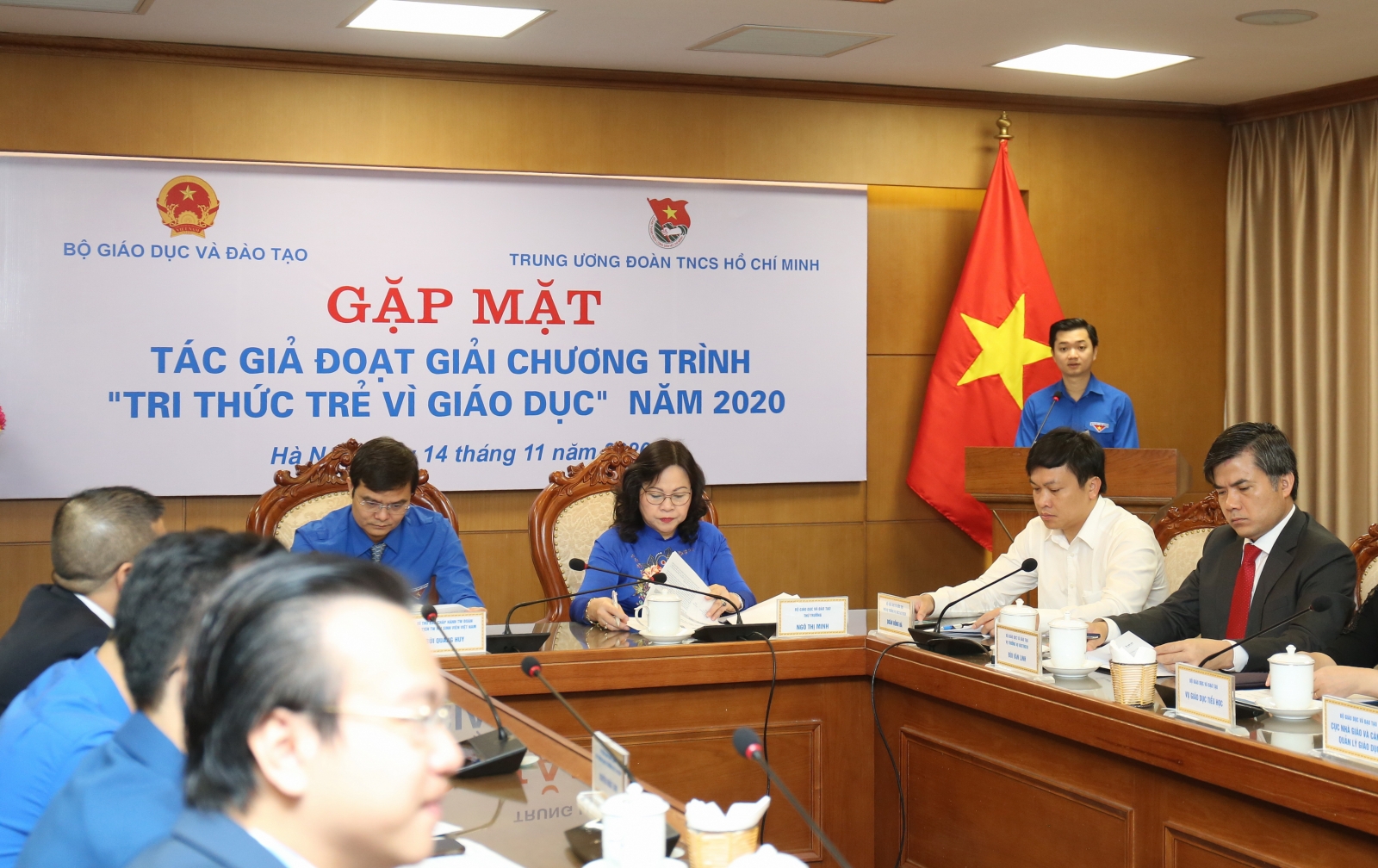 Bộ GD&ĐT gặp mặt các tác giả 