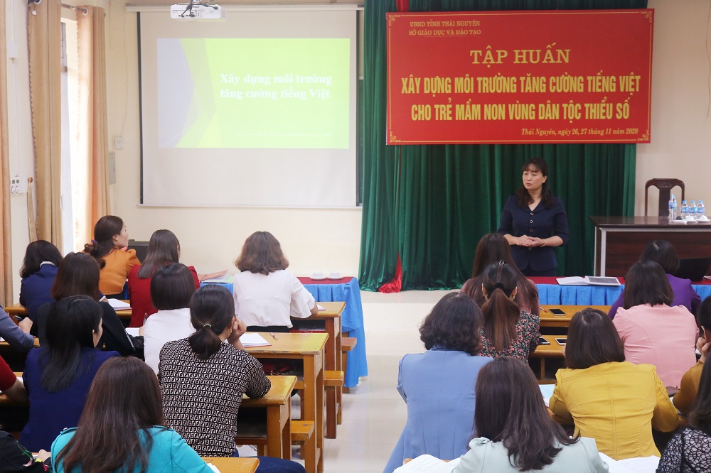 Thái Nguyên: Tập huấn xây dựng môi trường tiếng Việt cho trẻ DTTS - Ảnh minh hoạ 2