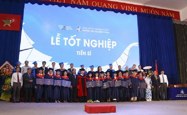 2.100 học viên-sinh viên Trường ĐH Bách khoa TPHCM nhận bằng tốt nghiệp - Ảnh minh hoạ 3