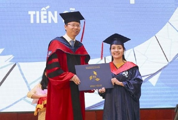 2.100 học viên-sinh viên Trường ĐH Bách khoa TPHCM nhận bằng tốt nghiệp - Ảnh minh hoạ 2