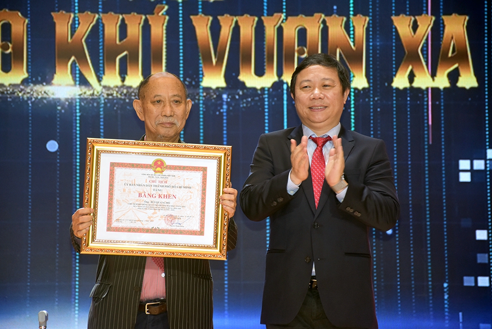 Trường ĐH Văn Lang đón nhận Huân chương Lao động hạng Ba - Ảnh minh hoạ 6