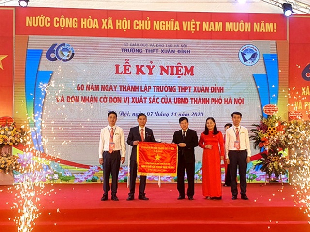 Trường chuyên đầu tiên của Hà Nội kỉ niệm 60 năm thành lập