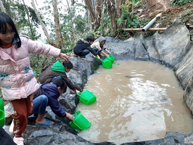Trường học vùng cao chắt chịu nước duy trì hoạt động dạy học