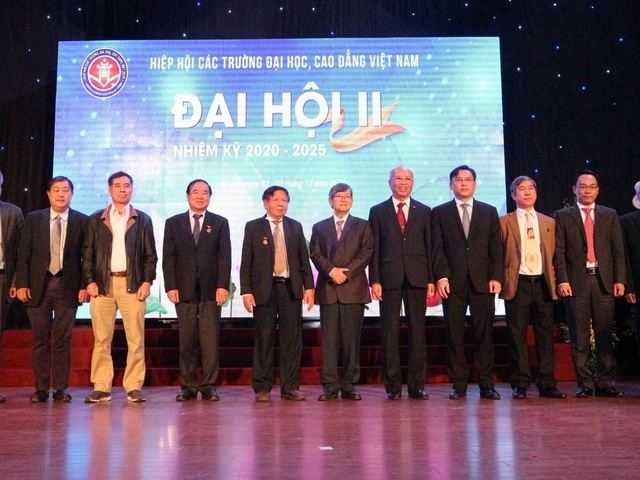 Thứ trưởng Hoàng Minh Sơn được bầu làm Phó Chủ tịch Hiệp hội các trường ĐH-CĐ