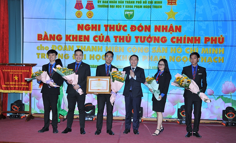 Trường ĐH Y Khoa Phạm Ngọc Thạch đón nhận danh hiệu Anh hùng Lao động - Ảnh minh hoạ 3
