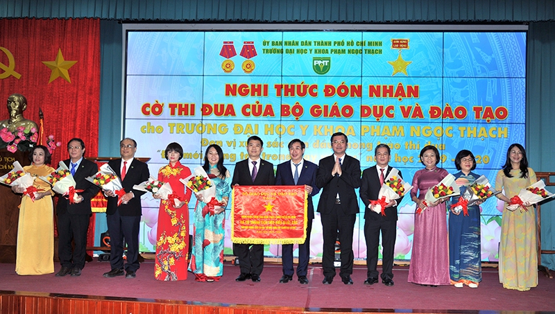 Trường ĐH Y Khoa Phạm Ngọc Thạch đón nhận danh hiệu Anh hùng Lao động - Ảnh minh hoạ 2