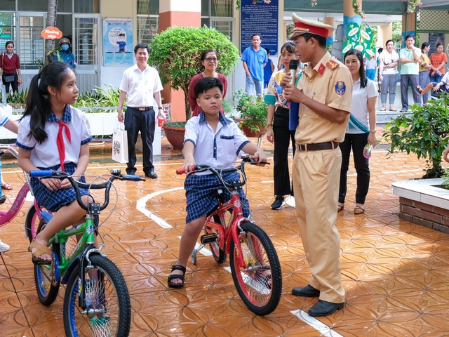 Giáo dục trải nghiệm cho HS tiểu học: Tự tin, trưởng thành qua từng hoạt động