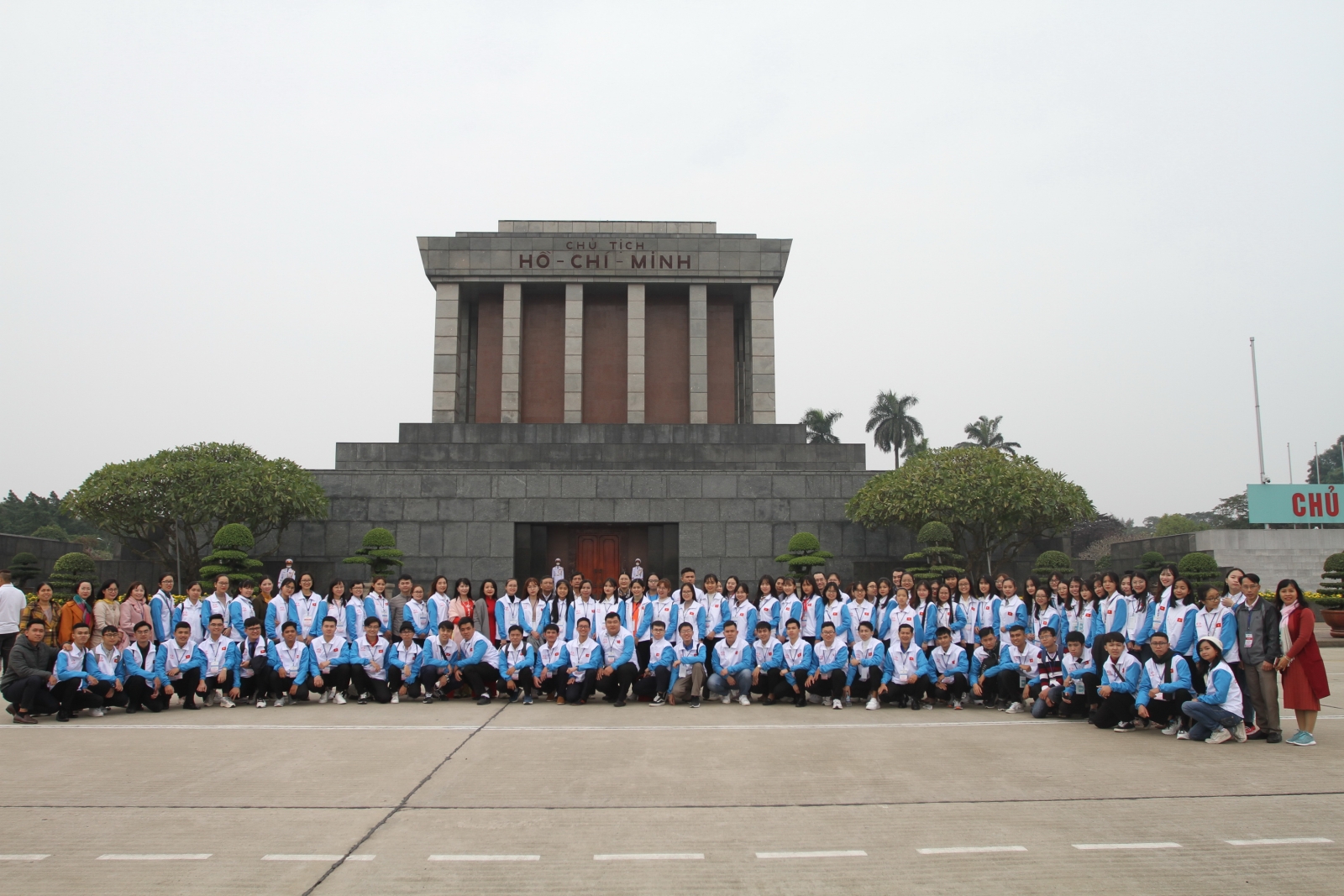 130 học sinh, sinh viên tiêu biểu báo công dâng Bác - Ảnh minh hoạ 4