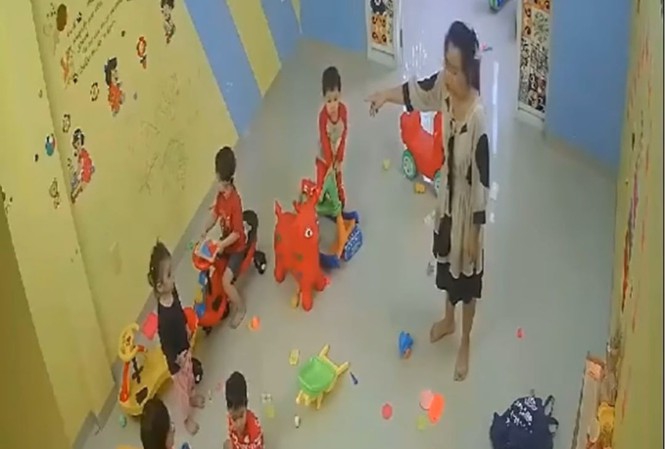 Khánh Hòa: Rút giấy phép cơ sở giữ trẻ có cô giáo đánh 4 trẻ nhỏ - Ảnh minh hoạ 2