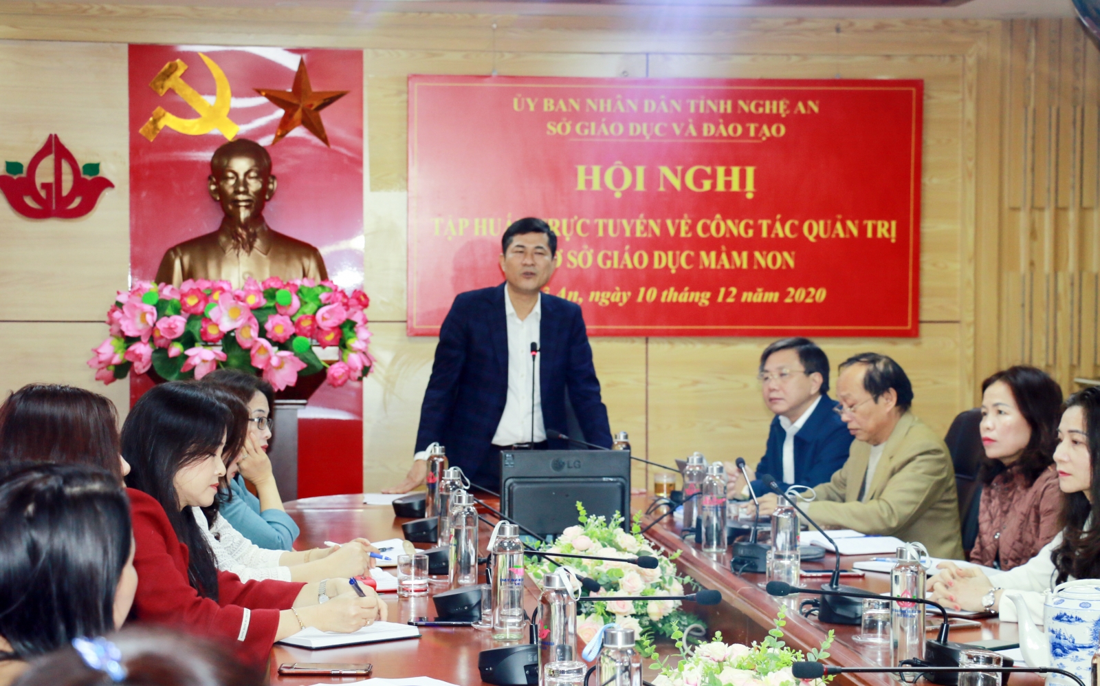 Hiệu trưởng phải có năng lực quản trị, phát huy thế mạnh giáo viên - Ảnh minh hoạ 2