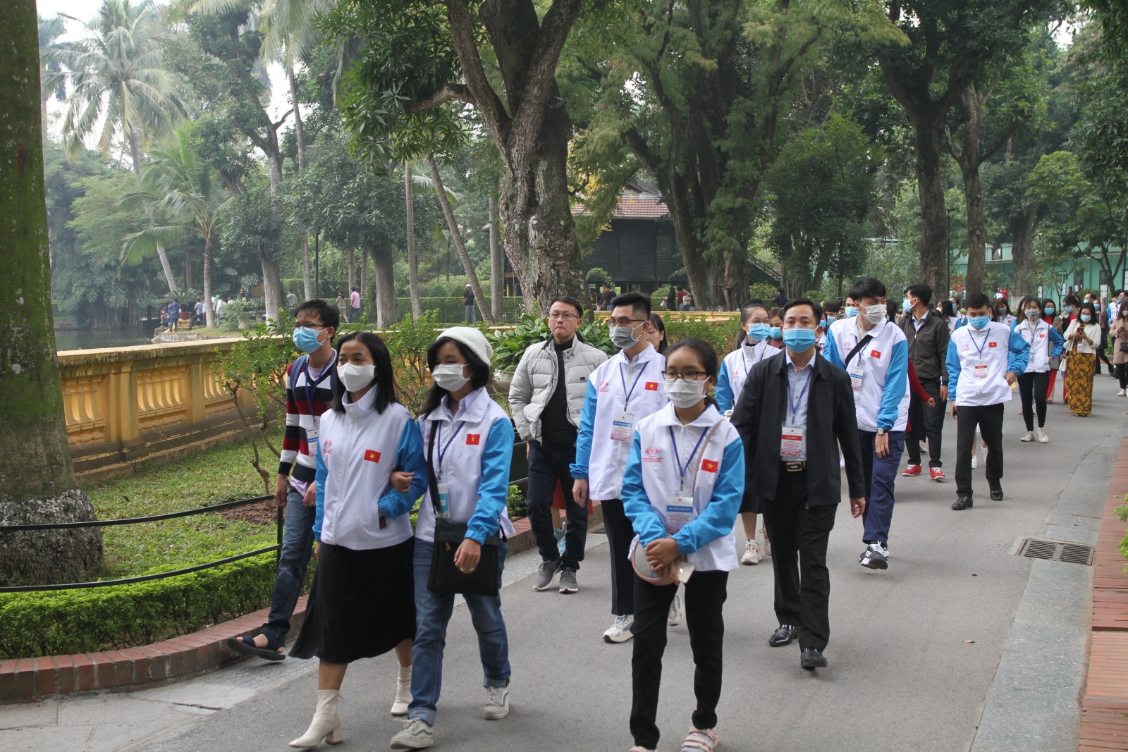 130 học sinh, sinh viên tiêu biểu báo công dâng Bác - Ảnh minh hoạ 3