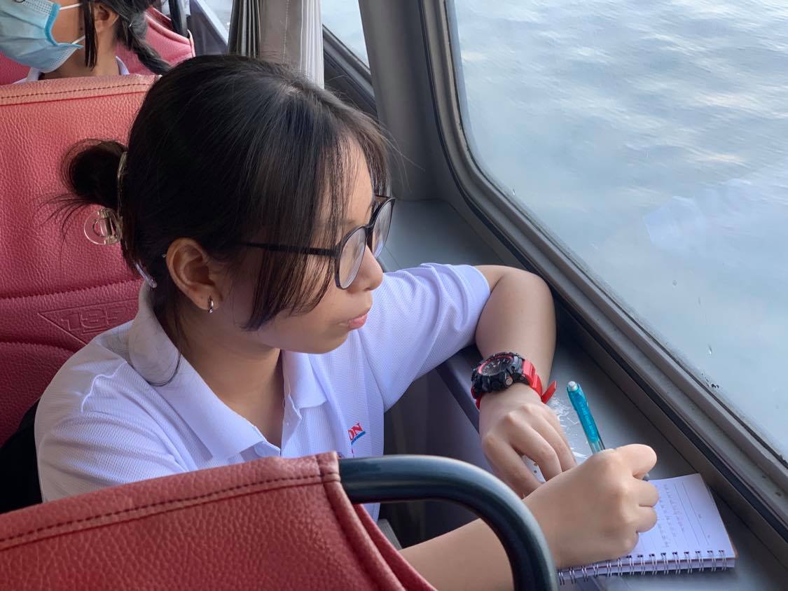 Trải nghiệm đi tàu cao tốc trên sông Sài Gòn khơi cảm hứng văn chương - Ảnh minh hoạ 4