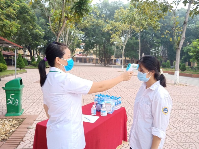 Bắc Giang: Trường có 2 HS tiếp xúc gần với bệnh nhân số 1.552 nghỉ học từ 28/1