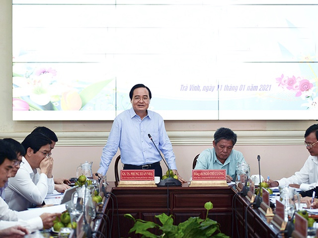 Bộ trưởng Phùng Xuân Nhạ lưu ý gỡ khó cho ngành giáo dục Trà Vinh