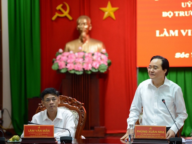 Bộ trưởng Phùng Xuân Nhạ: Đúc kết điểm mạnh, điểm yếu triển khai CTSGK mới