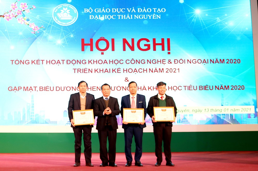 Đại học Thái Nguyên: Tuyên dương nhà khoa học tài năng và tâm huyết - Ảnh minh hoạ 2