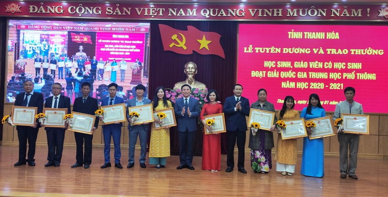 Thanh Hóa: Thưởng gần 600 triệu đồng học sinh, GV có HS đoạt giải quốc gia THPT - Ảnh minh hoạ 2