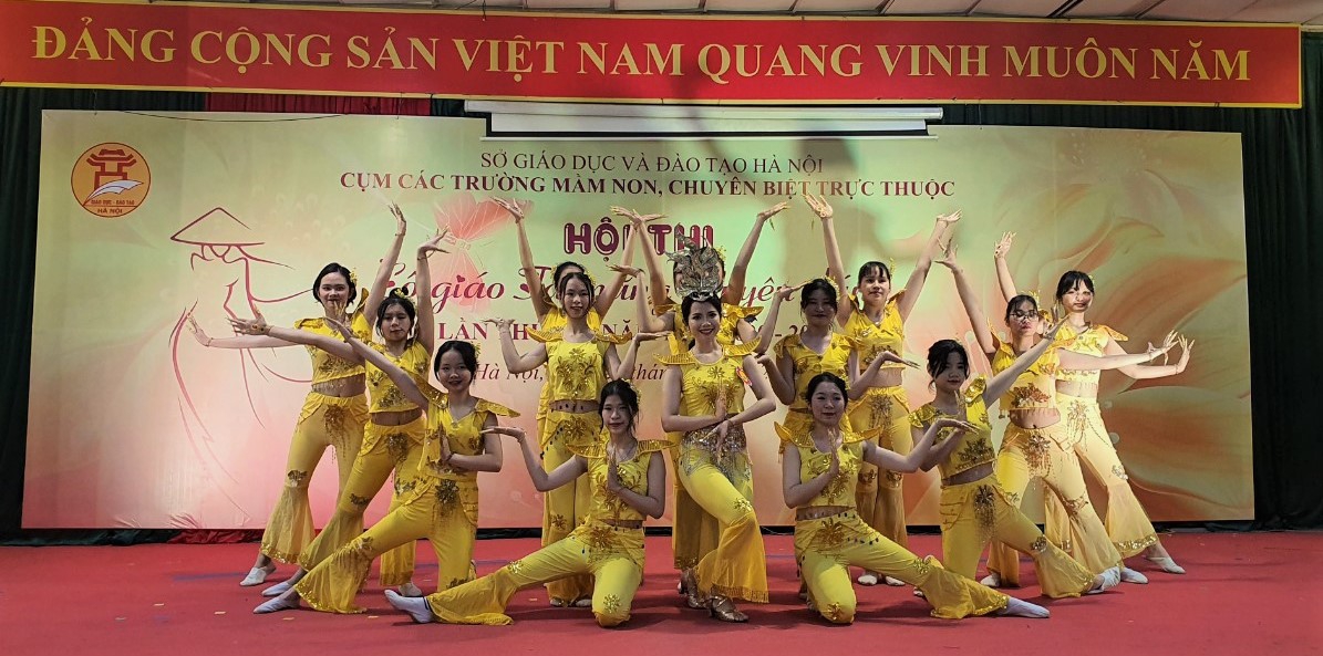 Tỏa sáng nét đẹp nữ nhà giáo Thủ đô - Ảnh minh hoạ 4