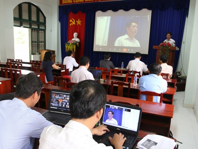 Trường học vùng sông nước chuyển động cùng số hóa