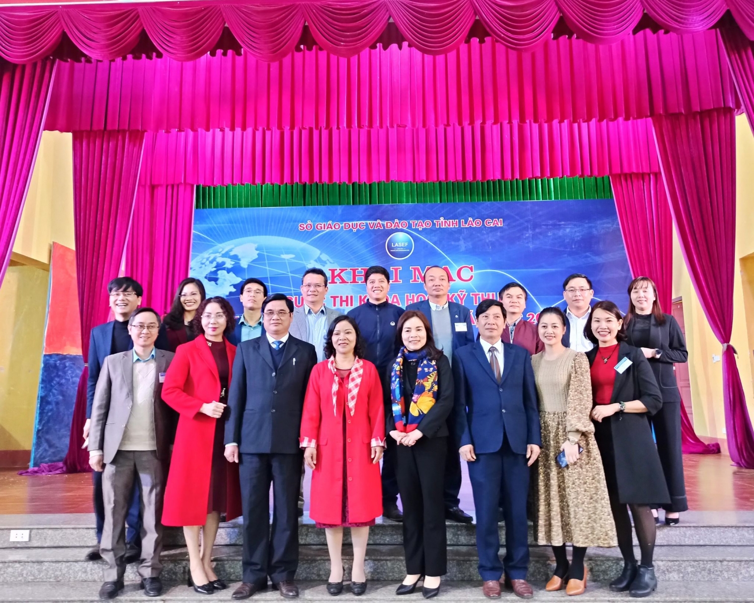 Lào Cai: Hơn 300 HS tham gia Cuộc thi Khoa học Kĩ thuật năm 2021 - Ảnh minh hoạ 2