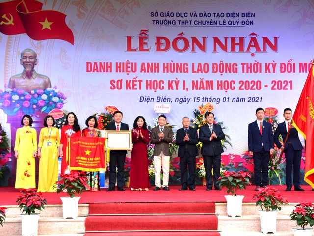 Điện Biên: Trường THPT chuyên Lê Quý Đôn đón nhận danh hiệu Anh hùng Lao động