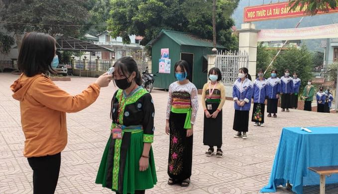 Hình ảnh trường học Thanh Hóa kiểm soát chặt phòng dịch khi HS trở lại lớp - Ảnh minh hoạ 5