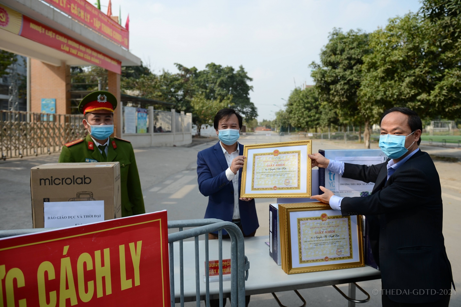 Ngành Giáo dục thăm, động viên thầy trò đang cách ly phòng, chống dịch Covid-19 - Ảnh minh hoạ 3