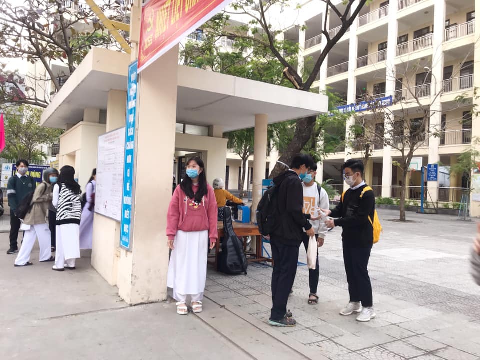 Đà Nẵng: Khuyến cáo học sinh mang khẩu trang, bình nước cá nhân - Ảnh minh hoạ 2