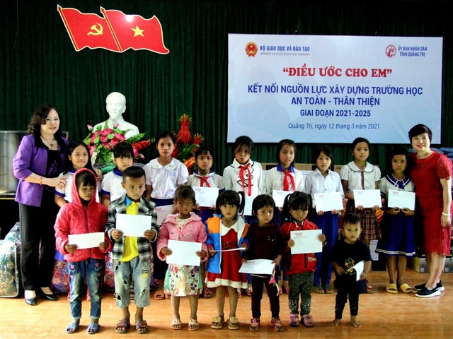 “Điều ước cho em” thắp sáng tương lai học sinh nghèo tỉnh Quảng Trị