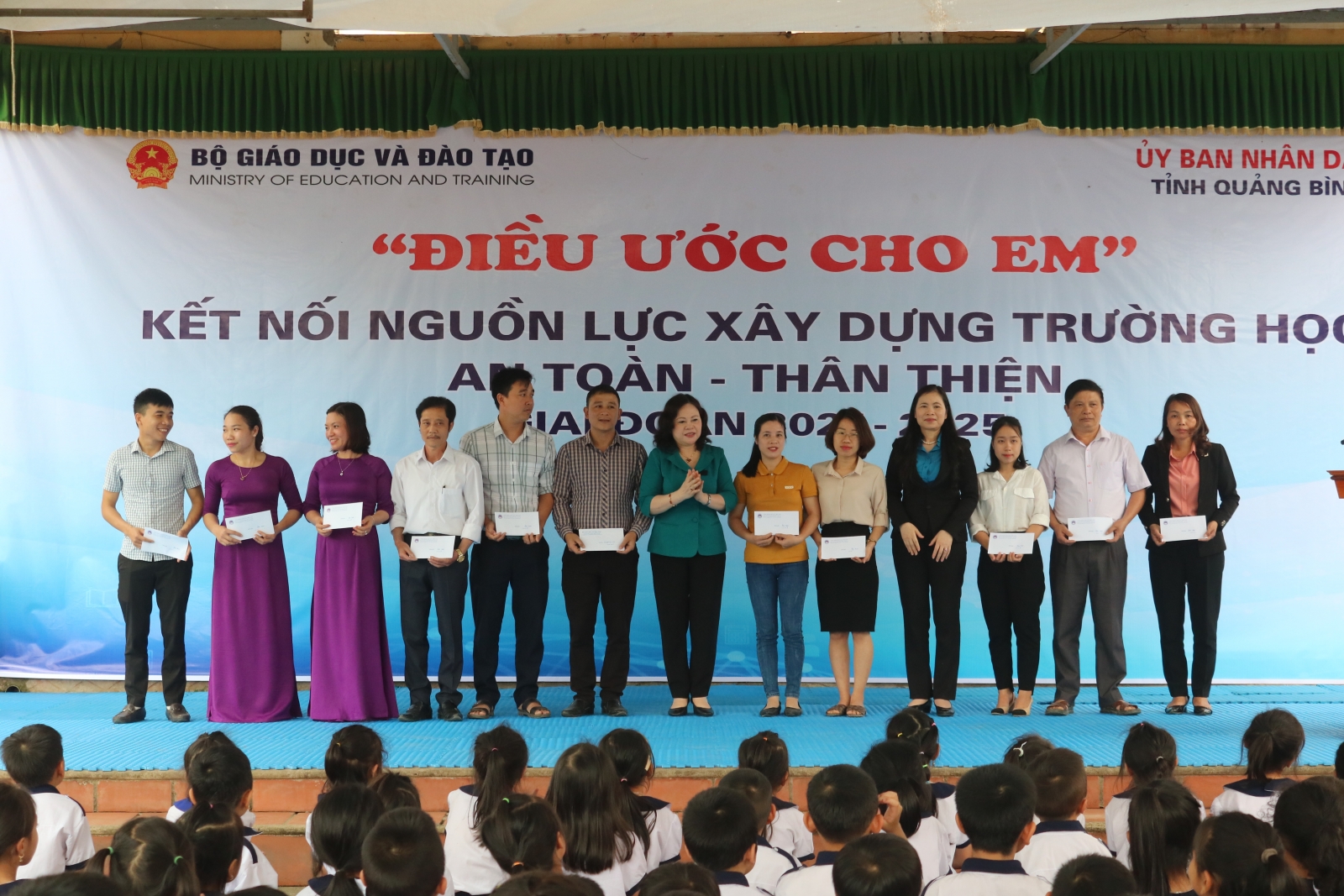 “Điều ước cho em” đến với học sinh miền núi Quảng Bình - Ảnh minh hoạ 3