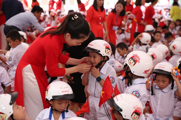 Hà Nội: Giám sát phương tiện cơ giới ra vào trường học