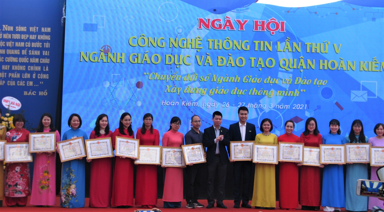 Giáo viên Thủ đô khoe tài trong ngày hội công nghệ - Ảnh minh hoạ 2