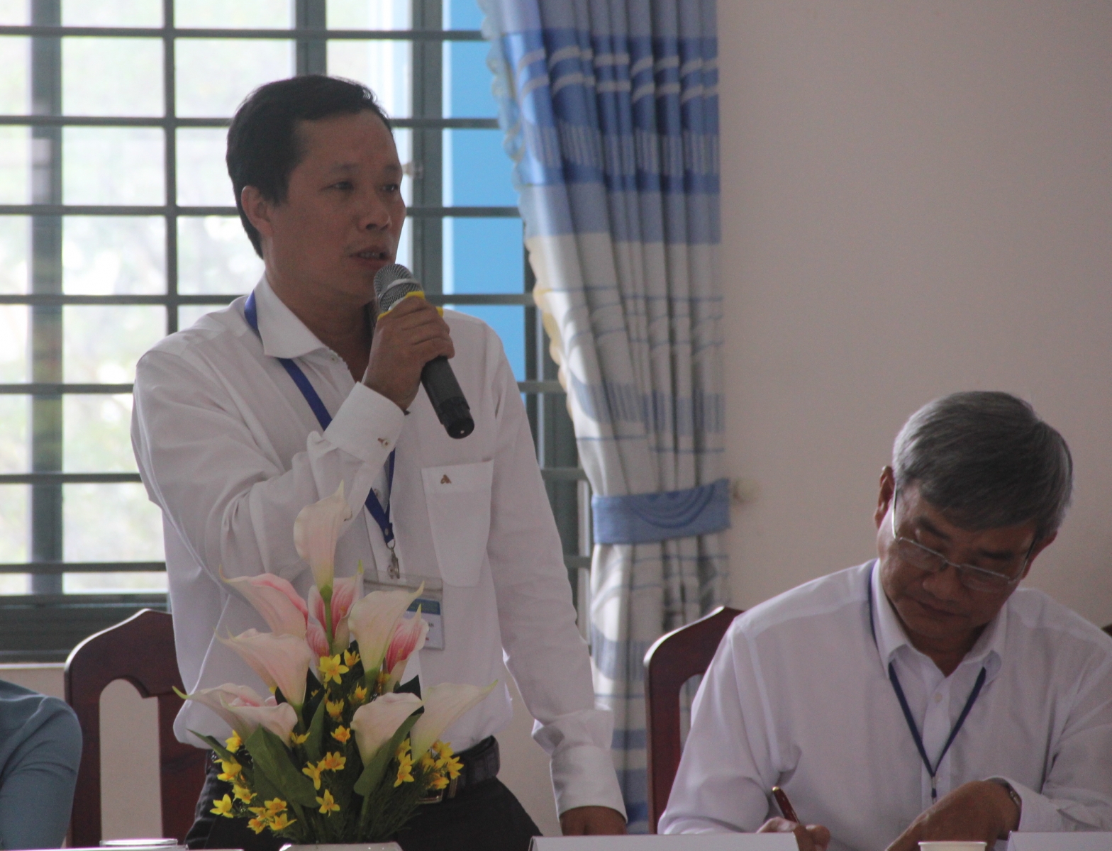 Thứ trưởng Nguyễn Hữu Độ khảo sát thực hiện chương trình GDPT 2018 tại TPHCM - Ảnh minh hoạ 2