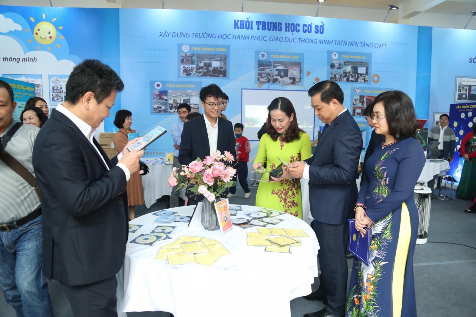 Xây dựng giáo dục thông minh ở quận trung tâm Hà Nội