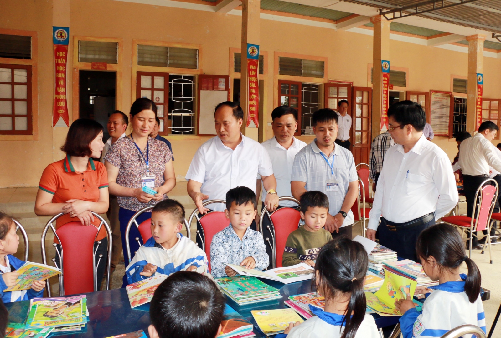 Nghệ An: Rà soát kỹ trường học trước khi sáp nhập điểm lẻ - Ảnh minh hoạ 3