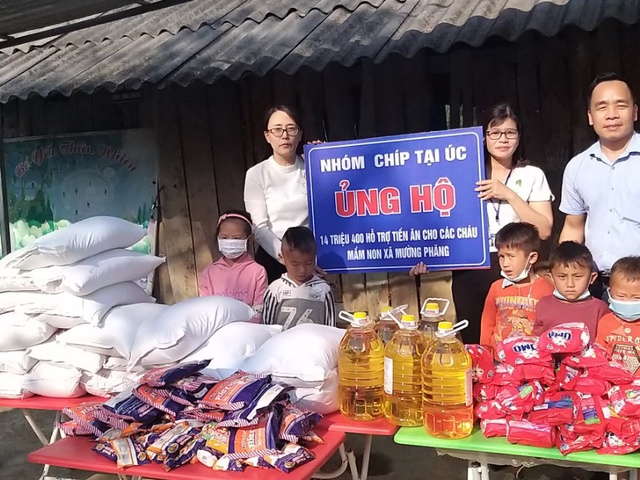 "Kéo dài" bữa ăn cho hơn 1.300 học sinh nghèo Điện Biên