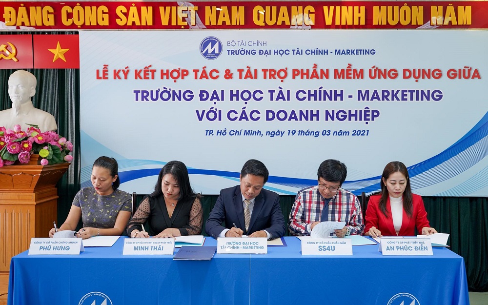 UFM tiếp nhận nhiều ứng dụng phần mềm hỗ trợ việc học cho sinh viên