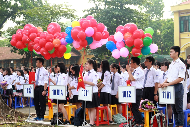Cấp học bổng cho học sinh chuyên ở Hà Nội: Người phấn khởi, kẻ chạnh lòng