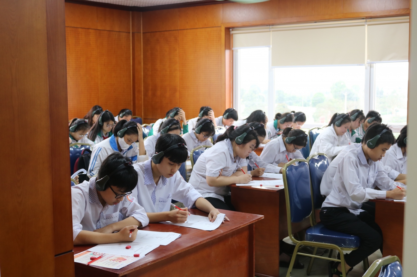 Ninh Bình: Gần 300 em học sinh hào hứng tham gia Ngày hội IELTS DAY - Ảnh minh hoạ 6