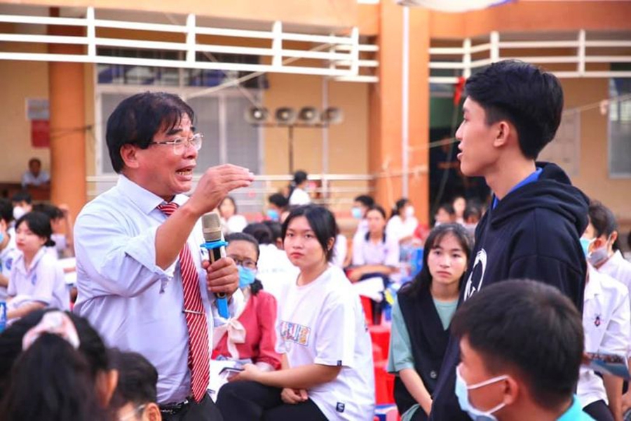 PGS.TS Đỗ Văn Dũng: “Chọn hiệu trưởng là Quy trình bổ nhiệm viên chức quản lý”