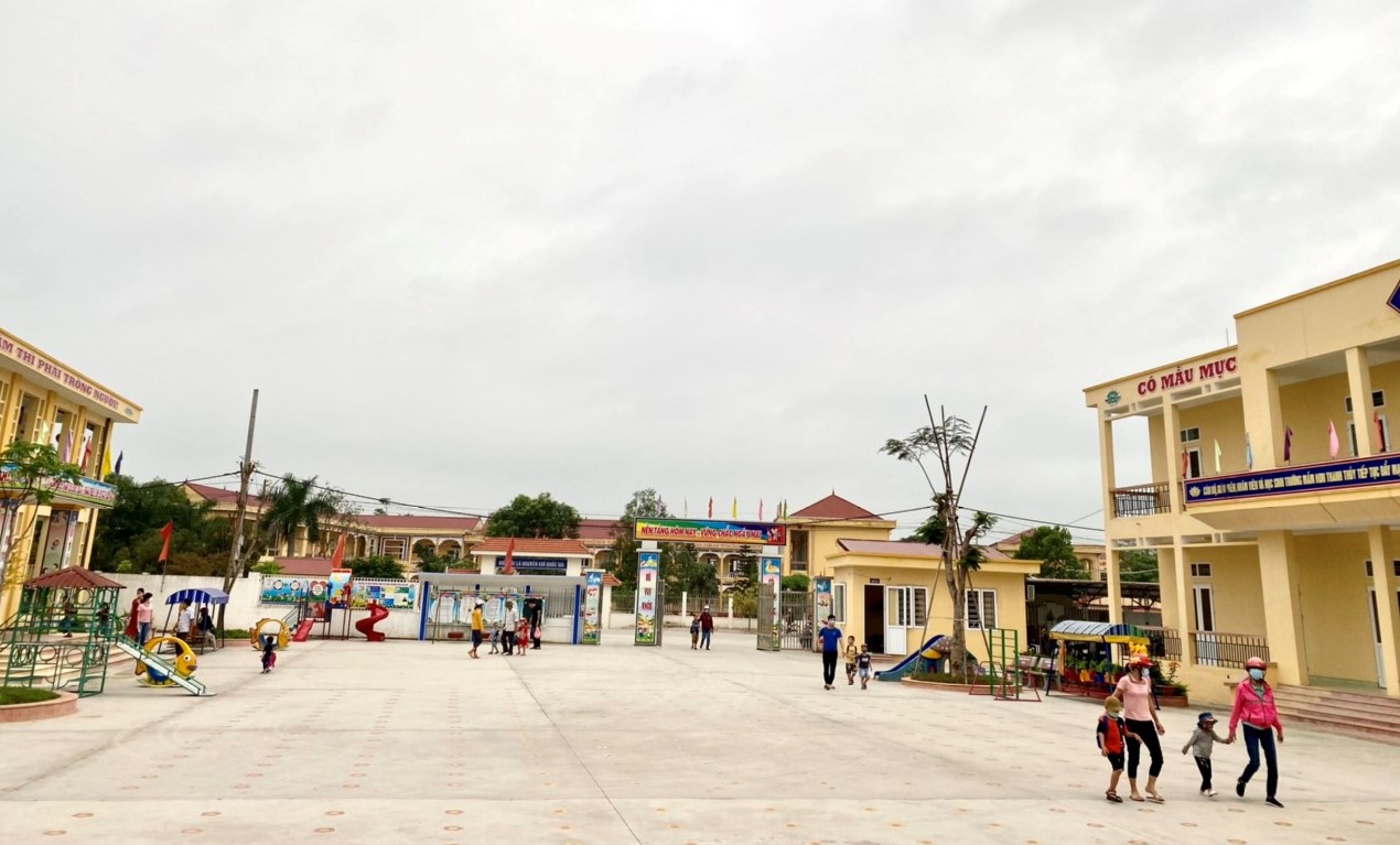 Học sinh các cấp tỉnh Hải Dương đi học trở lại, tiểu học chưa ăn bán trú