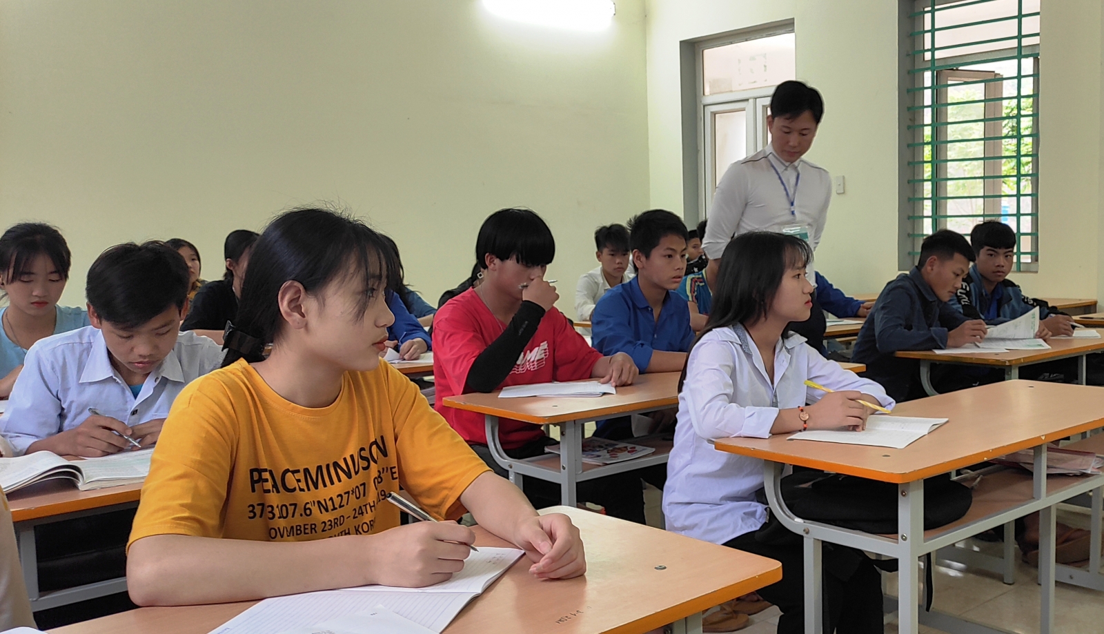 Hàng chục học sinh Mường Lát (Thanh Hóa) có nguy cơ bỏ lớp vì khó khăn tài chính
