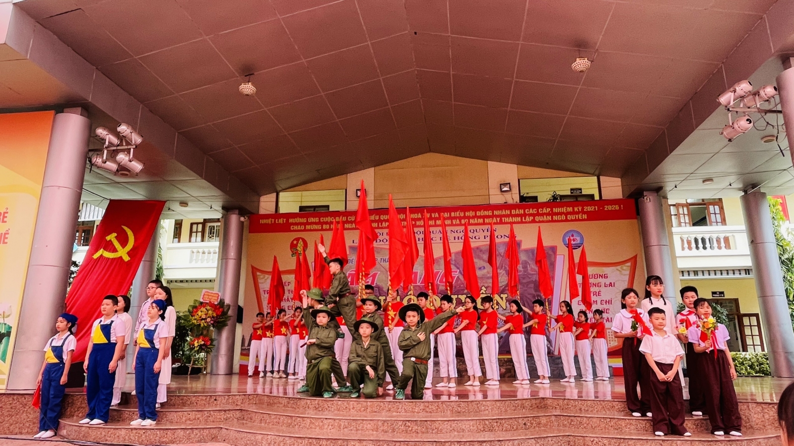 Khơi dậy lòng yêu nước của lớp trẻ qua chuyên đề "Âm vang Ngô Quyền"